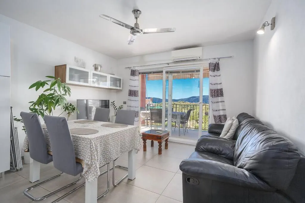 Family Village Apartment Vrh