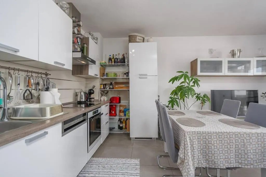 Family Village Apartment Vrh