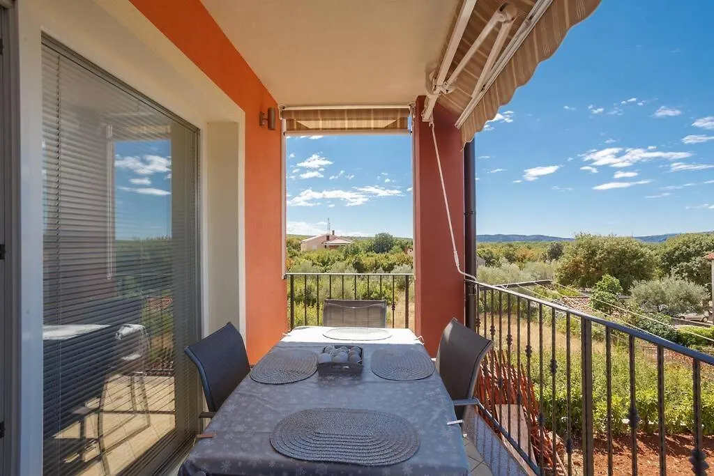 Family Village Apartment Vrh  Vrh (Krk)